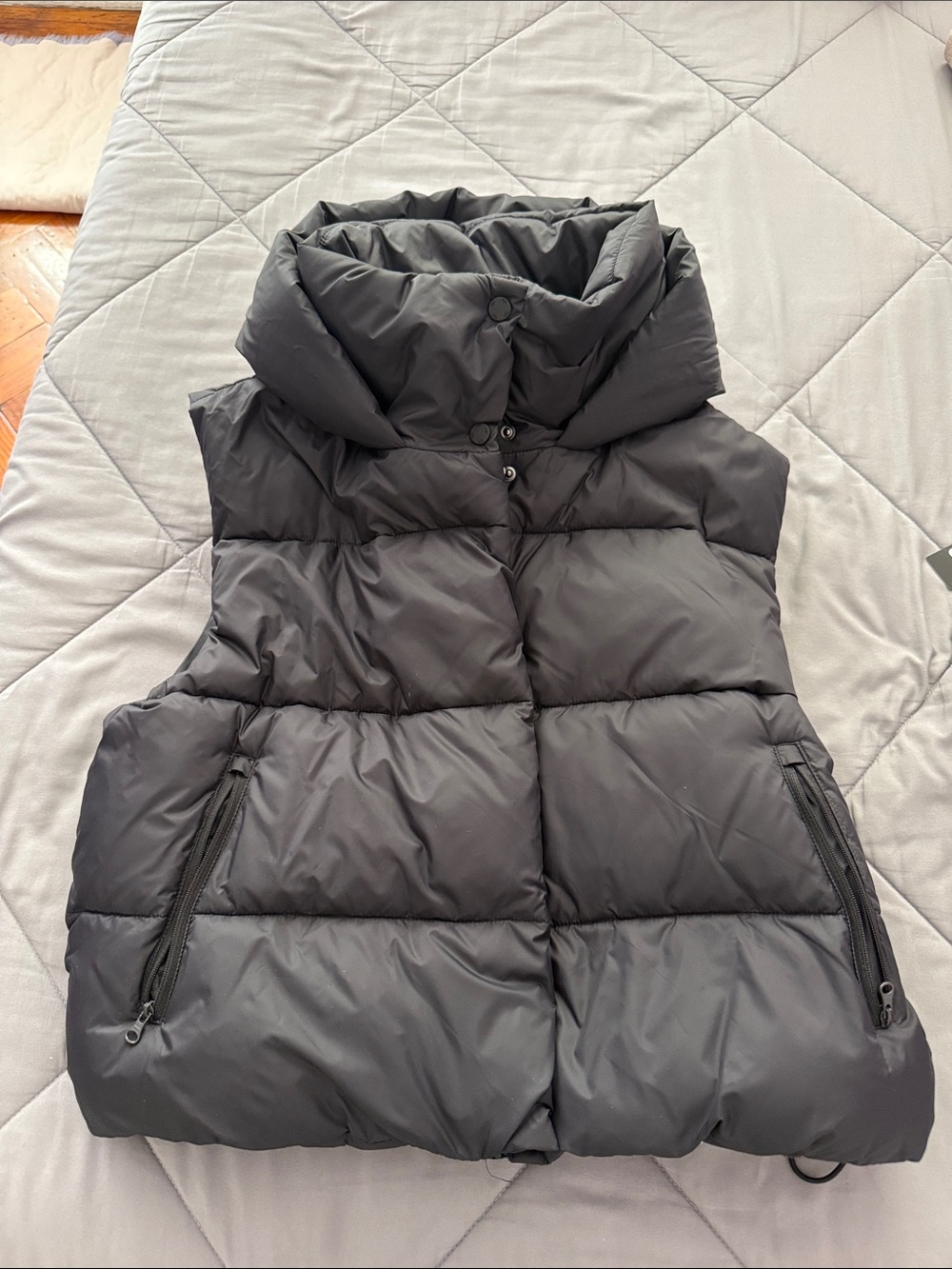 ALO Yoga Black Quilted Puffer Vest with High Funnel Collar